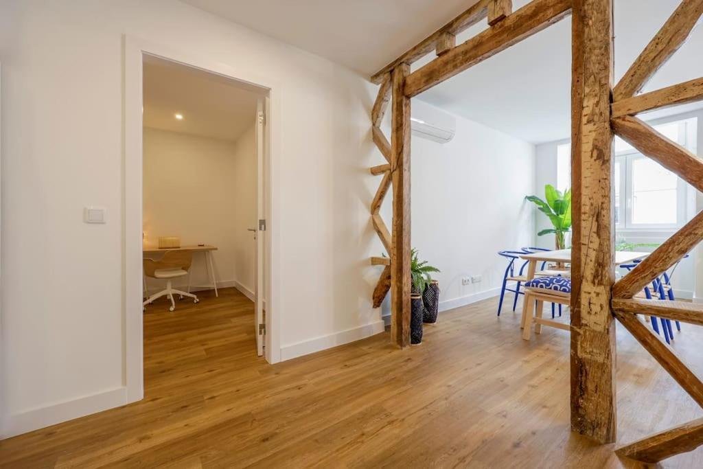 The Location In Downtown Apartment